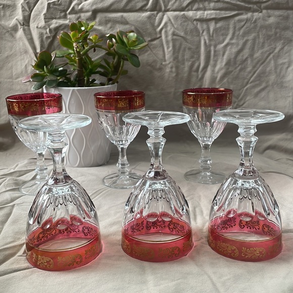 6  Pressed Glass Thumbprint Cordial Glasses Cranberry Band Gold Design - Picture 15 of 15